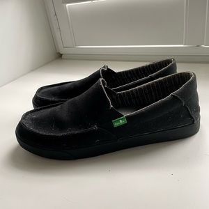 Mens Sanuk slip on deck shoes sz 9.5